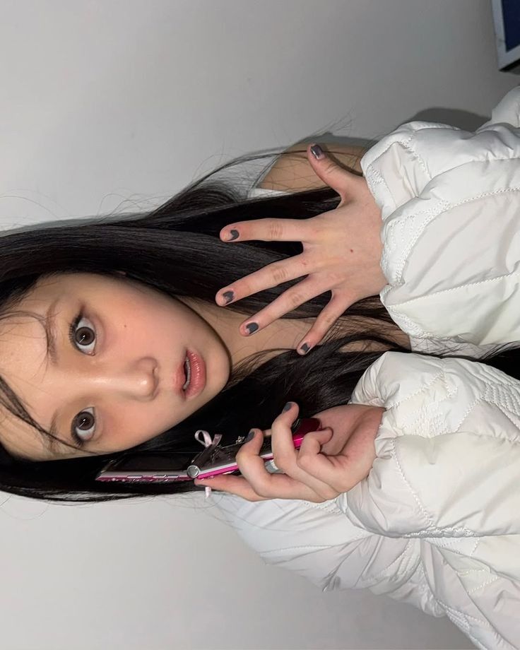Behind-the-scenes cut of Wonhee (ILLIT)