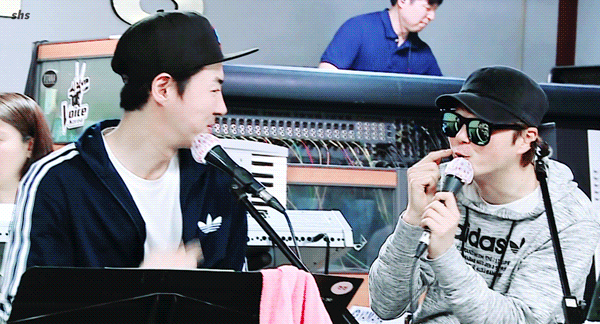 Behind-the-scenes cut of SHINHWA