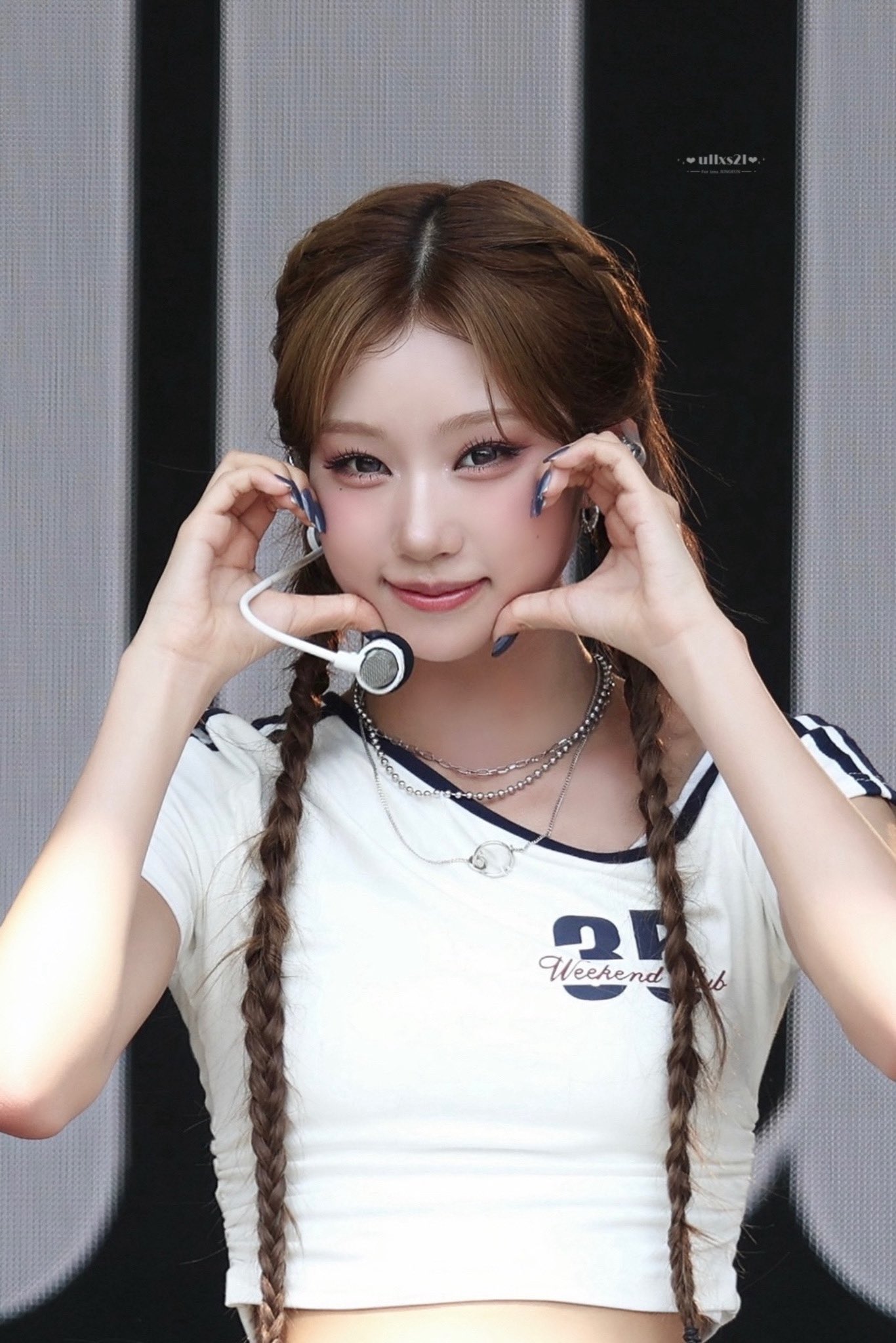 A moment captured by Choi Jungeun (izna)'s fan