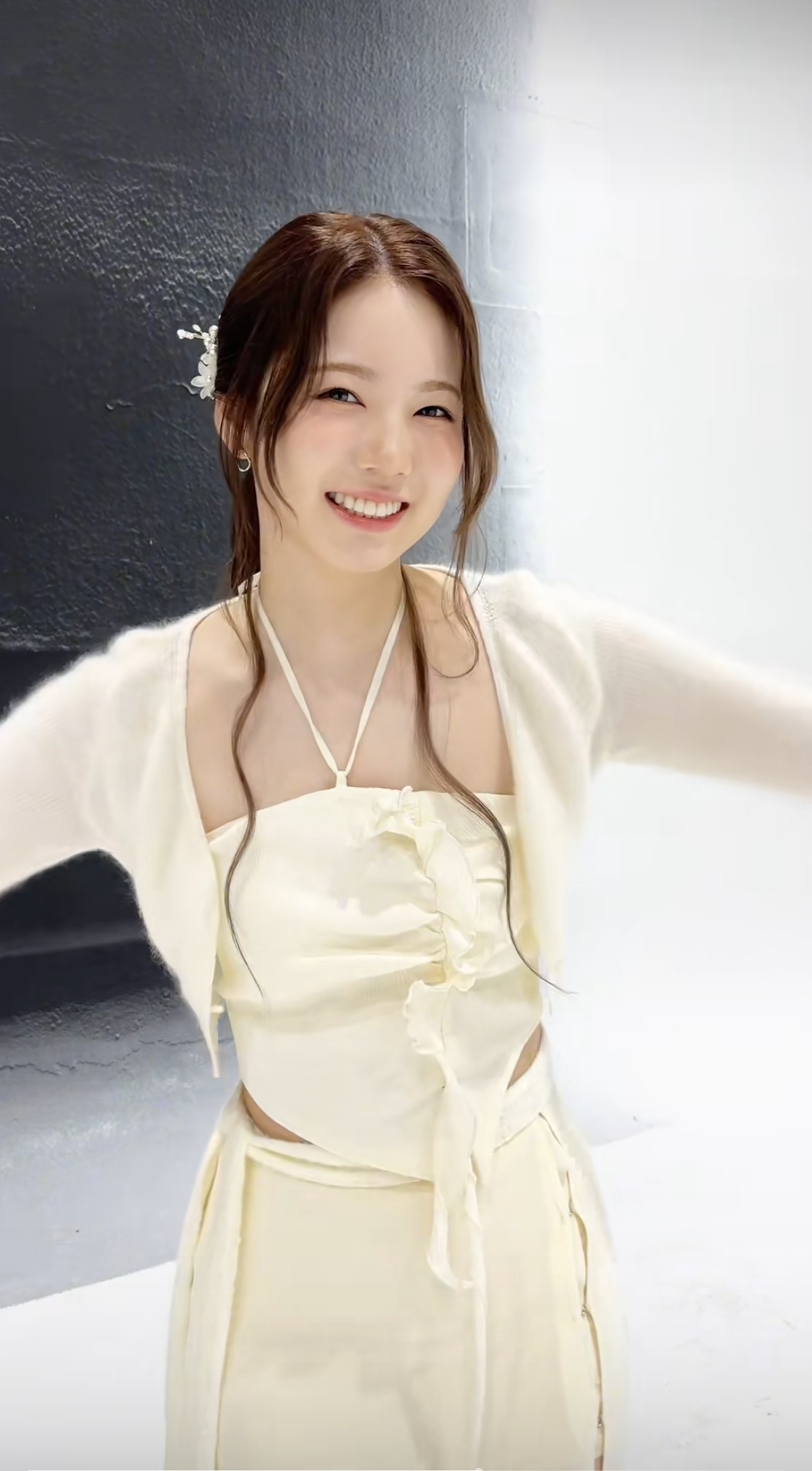 Fan-made special wallpaper for Ayaka (NiziU)