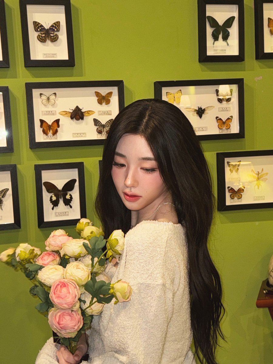 Recent activity shot of tripleS