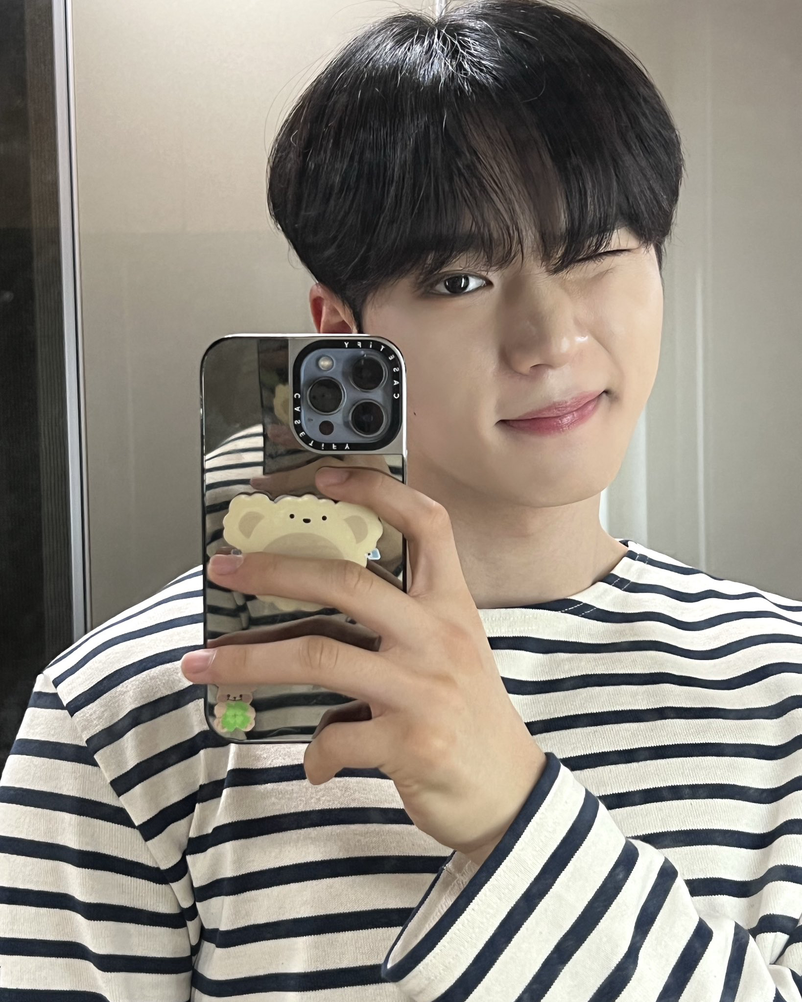 Behind-the-scenes cut of Kim Junseo (ALPHA DRIVE ONE)