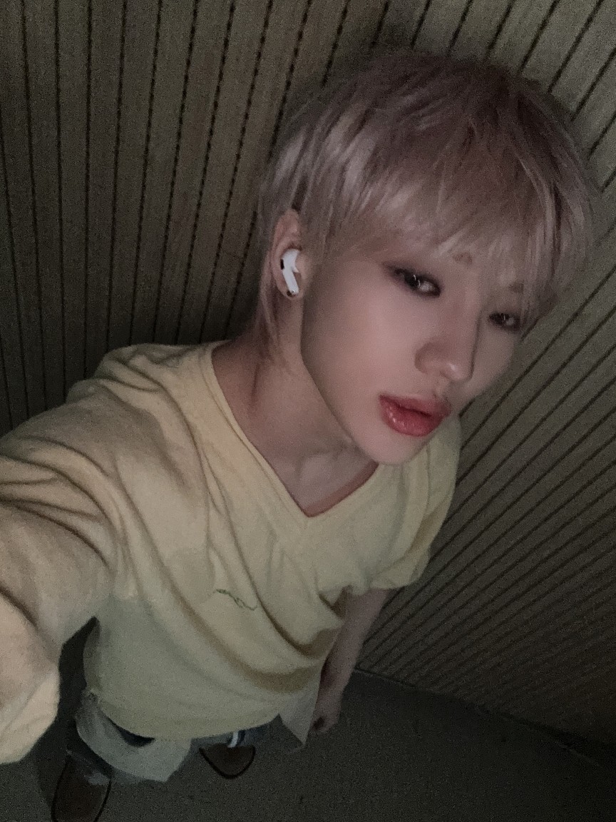 A moment captured by Junhyeok (TNX)'s fan