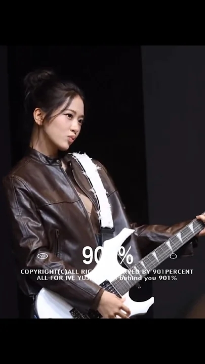 Recent activity shot of An Yujin (IVE)