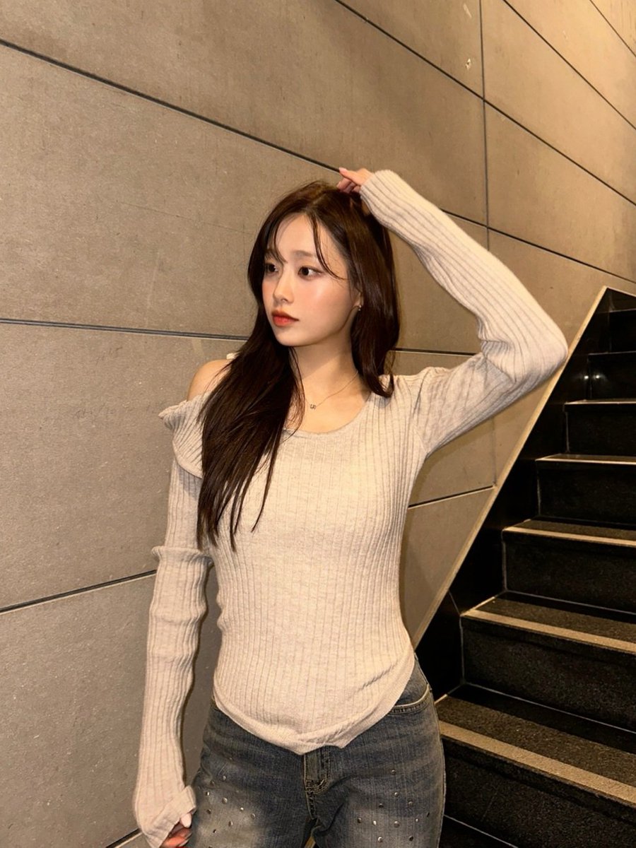 Recent activity shot of Chuu