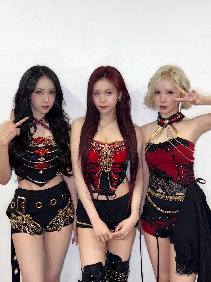 VIVIZ의 최신 사진