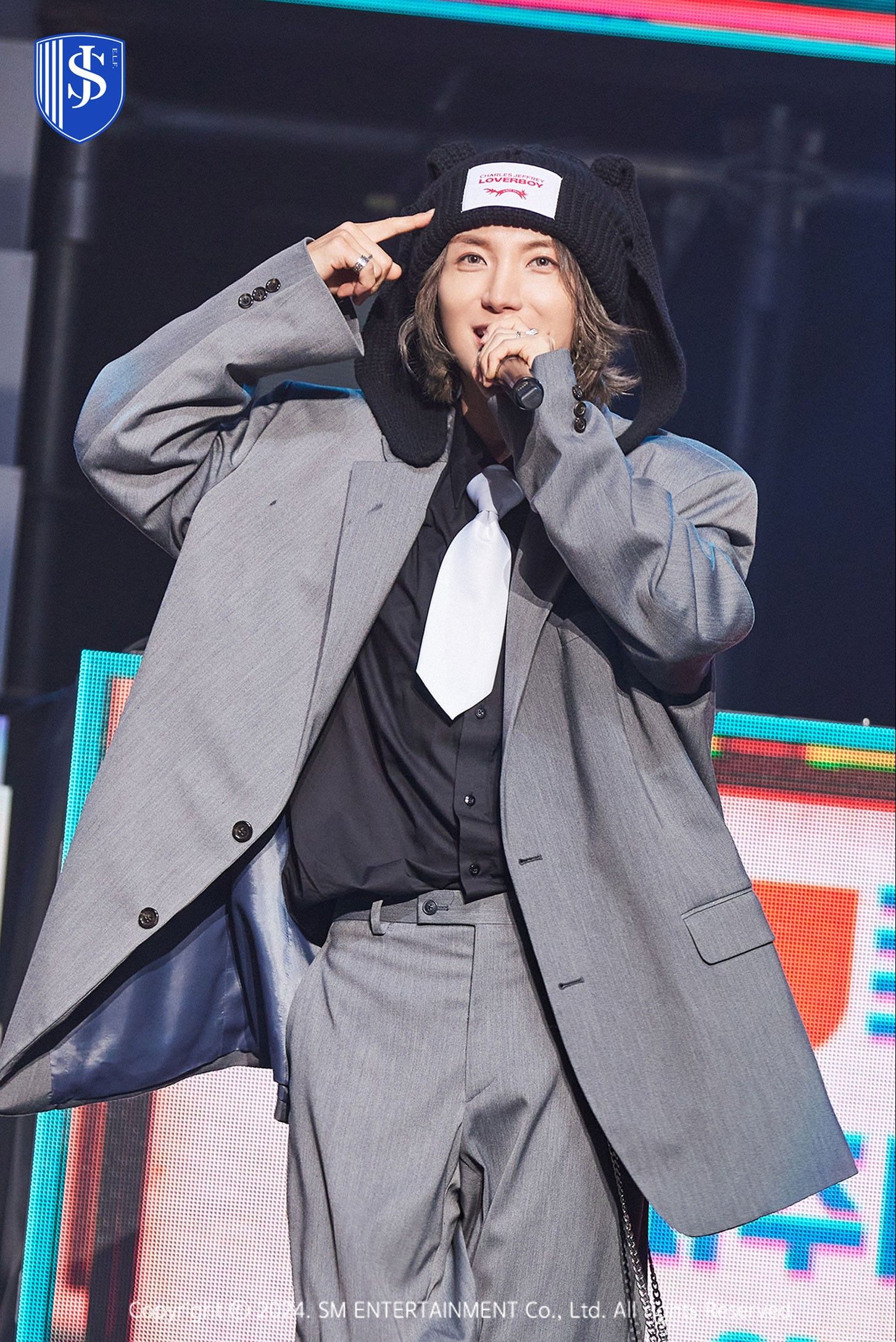 Behind-the-scenes cut of Leeteuk (Super Junior)