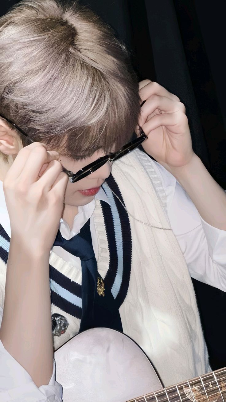 Fandom-recommended wallpaper image of Kim Taerae (ZEROBASEONE)