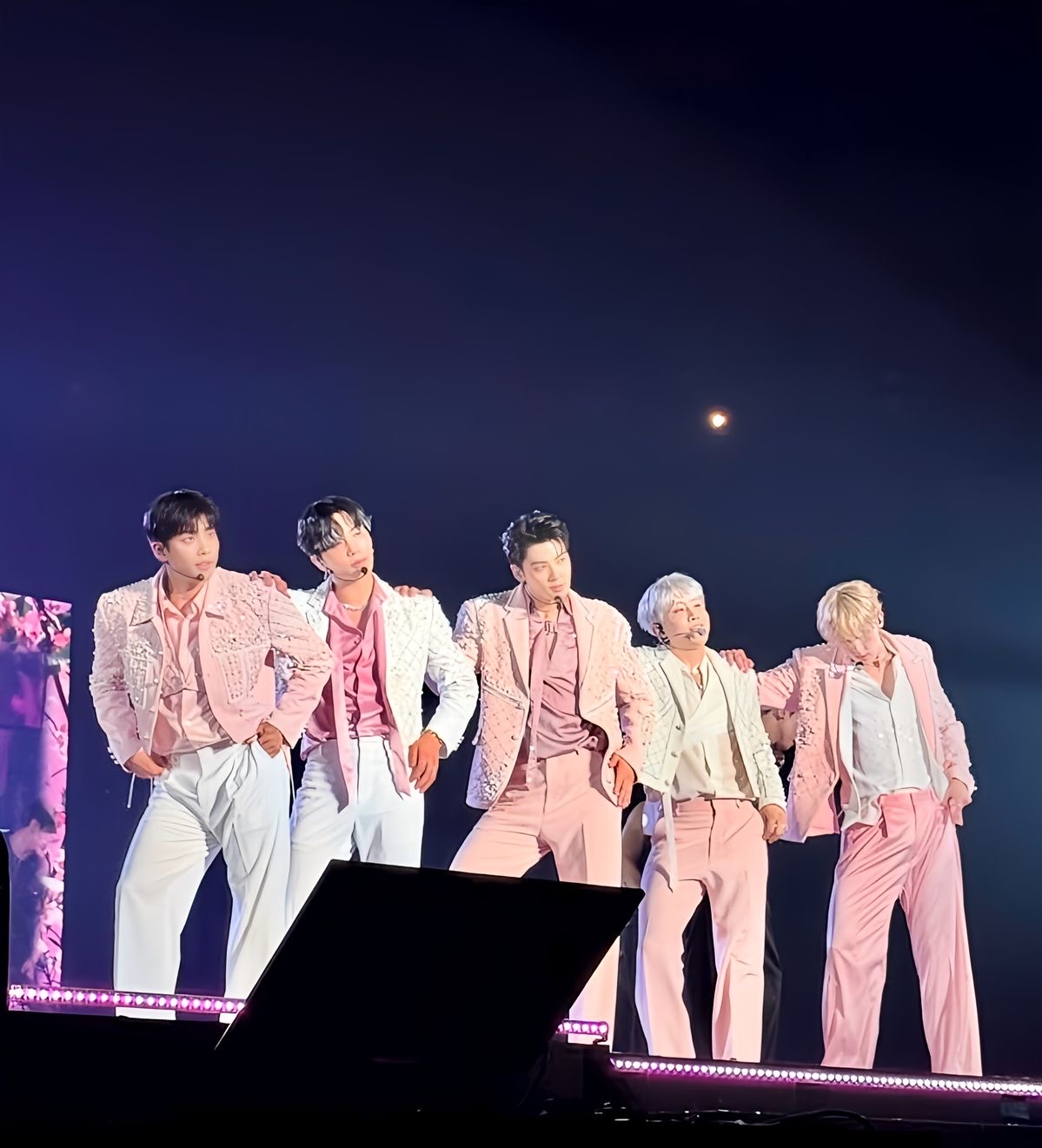 Foto aktivitas terbaru ASTRO