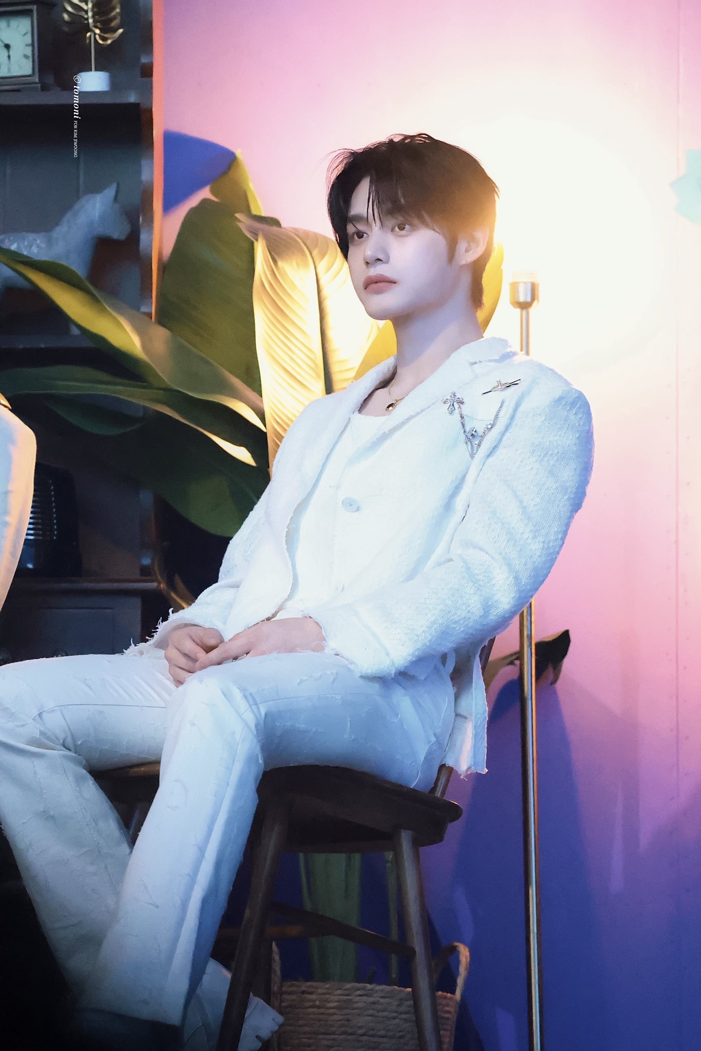 Behind-the-scenes cut of Kim Jiwoong (ZEROBASEONE)
