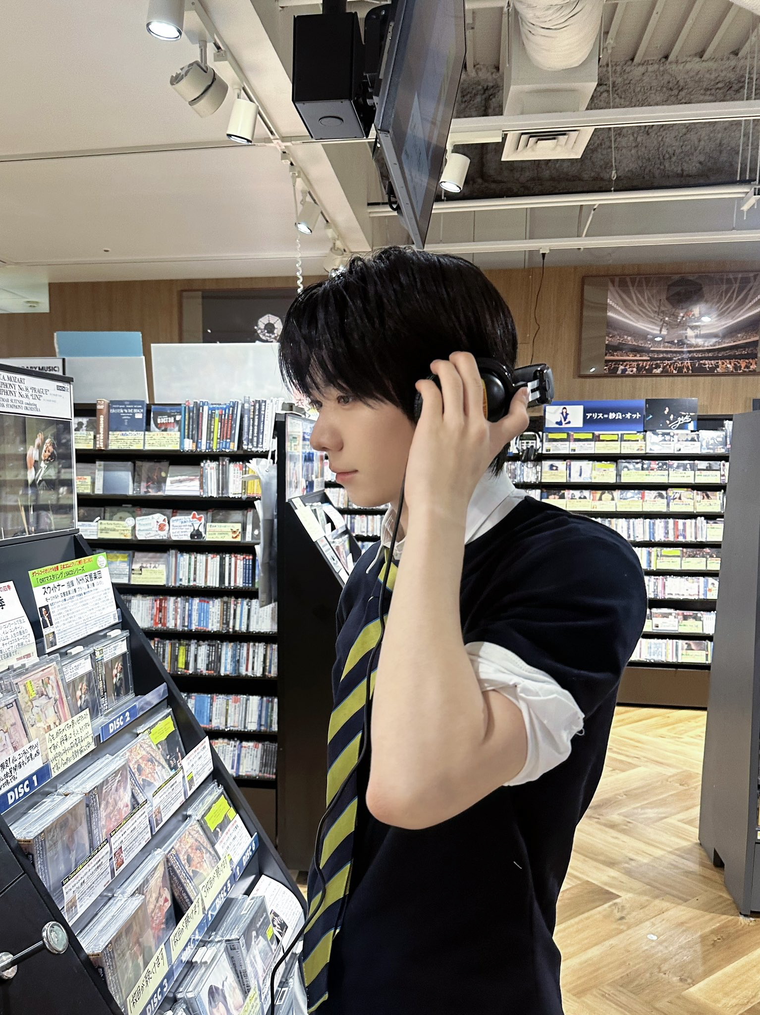 A moment captured by Park Han (AHOF)'s fan