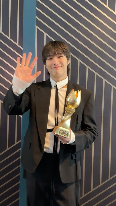 Behind-the-scenes cut of WOODZ