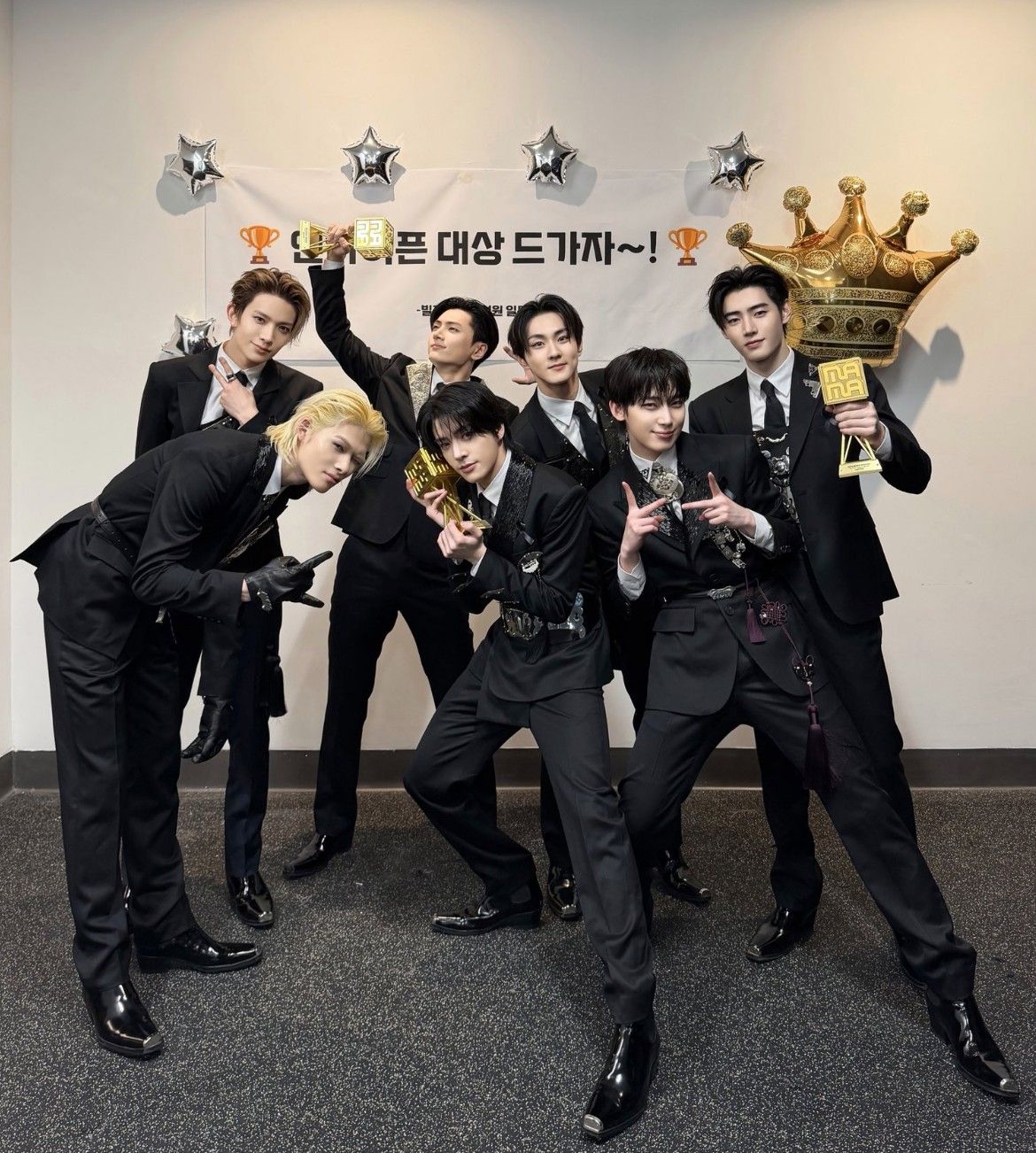 ENHYPEN의 최신 사진