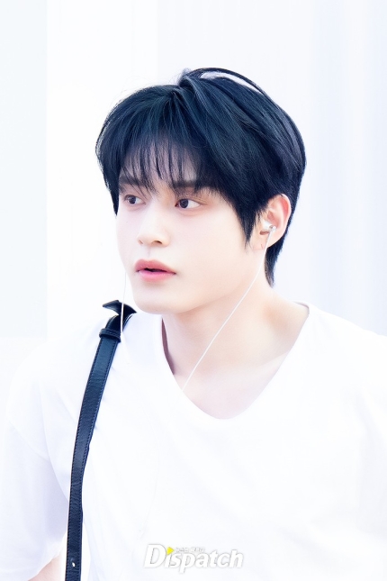 Recent activity shot of Kim Jiwoong (ZEROBASEONE)