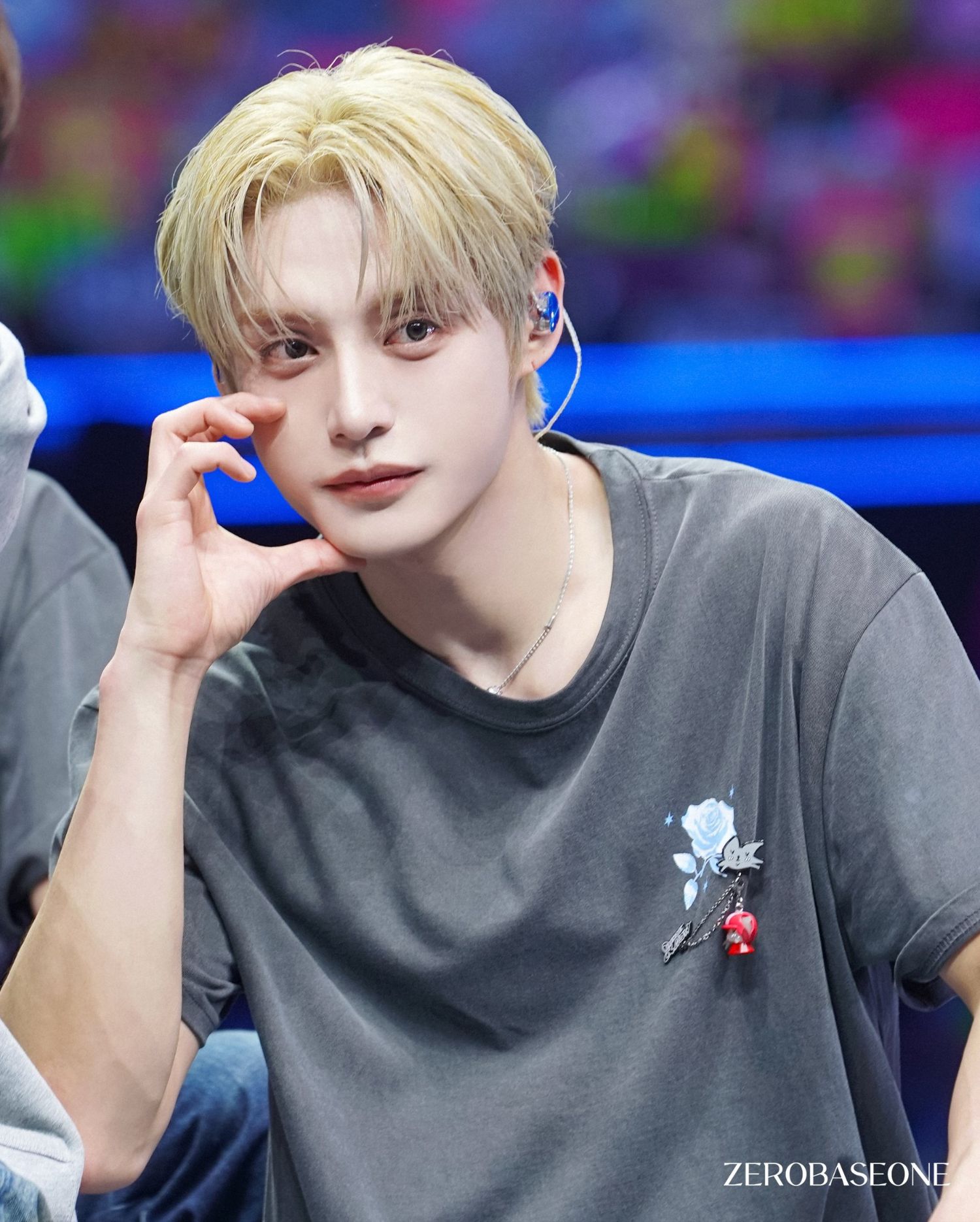 A moment captured by Kim Jiwoong (ZEROBASEONE)'s fan