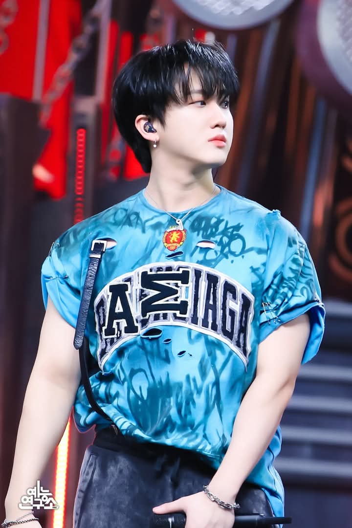 Behind-the-scenes cut of Changbin (Stray Kids)