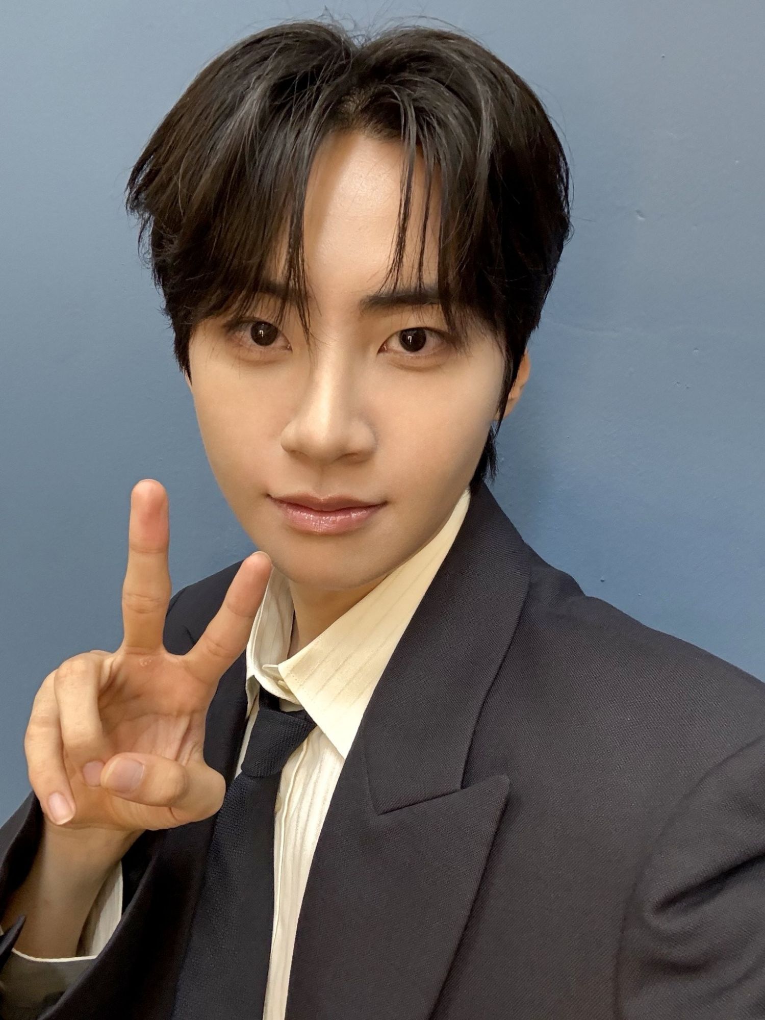 Recent activity shot of Lee Jinhyuk