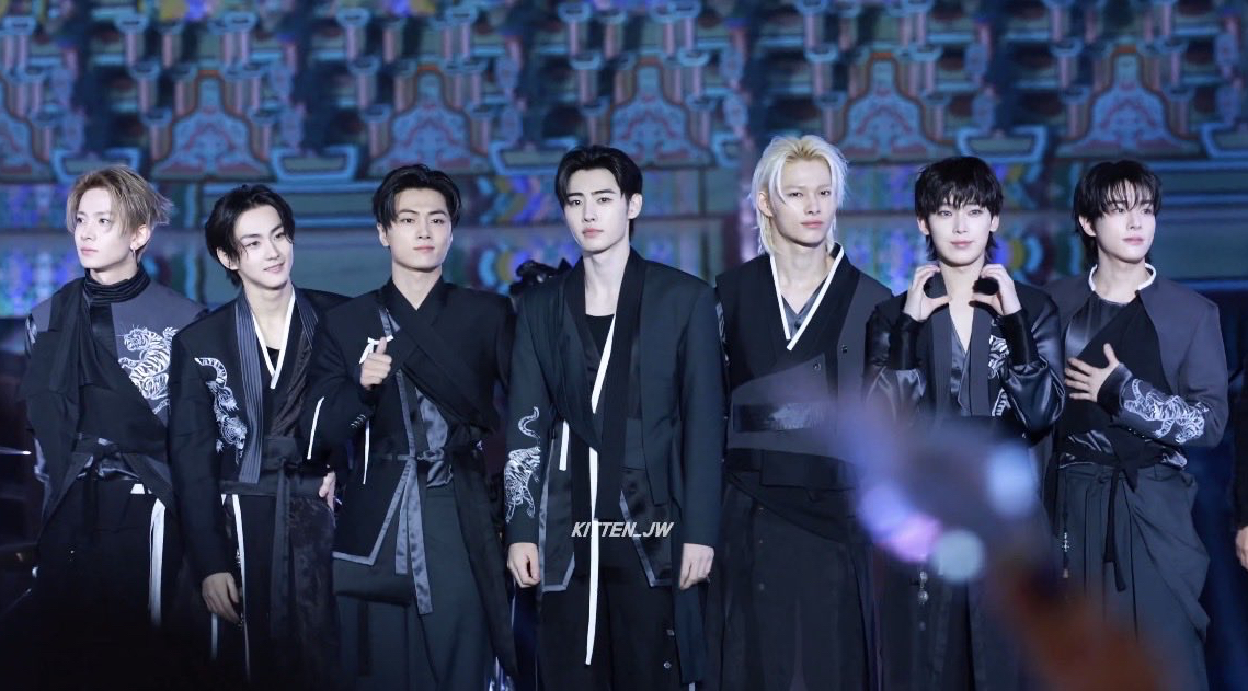 ENHYPENの舞台裏ショット