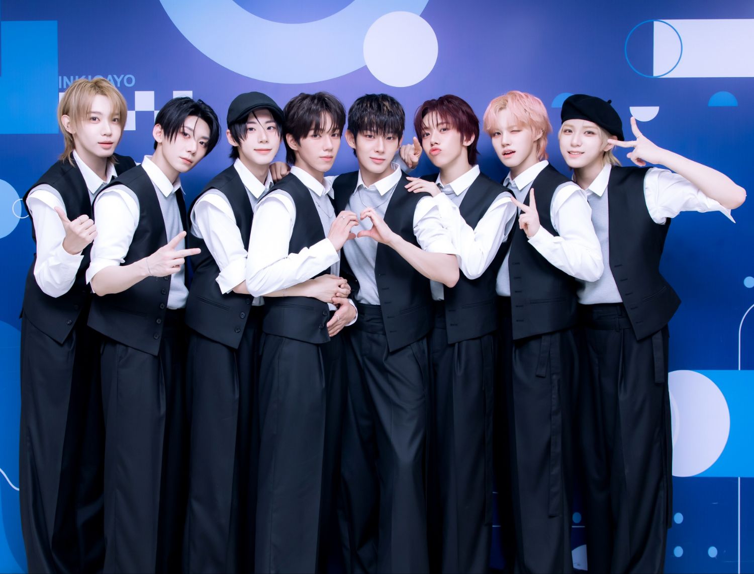 Behind-the-scenes cut of JL (AHOF)