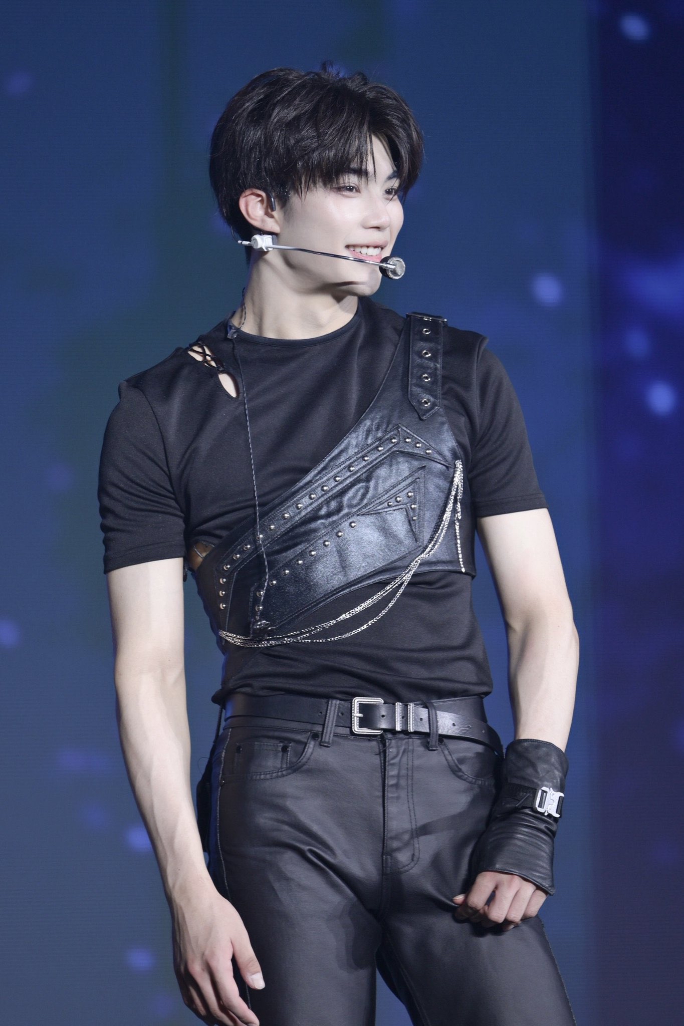 Recent activity shot of Park Gunwook (ZEROBASEONE)