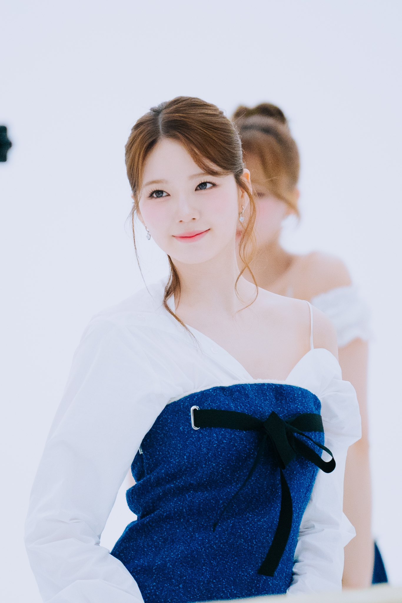Ayaka (NiziU)的幕後花絮