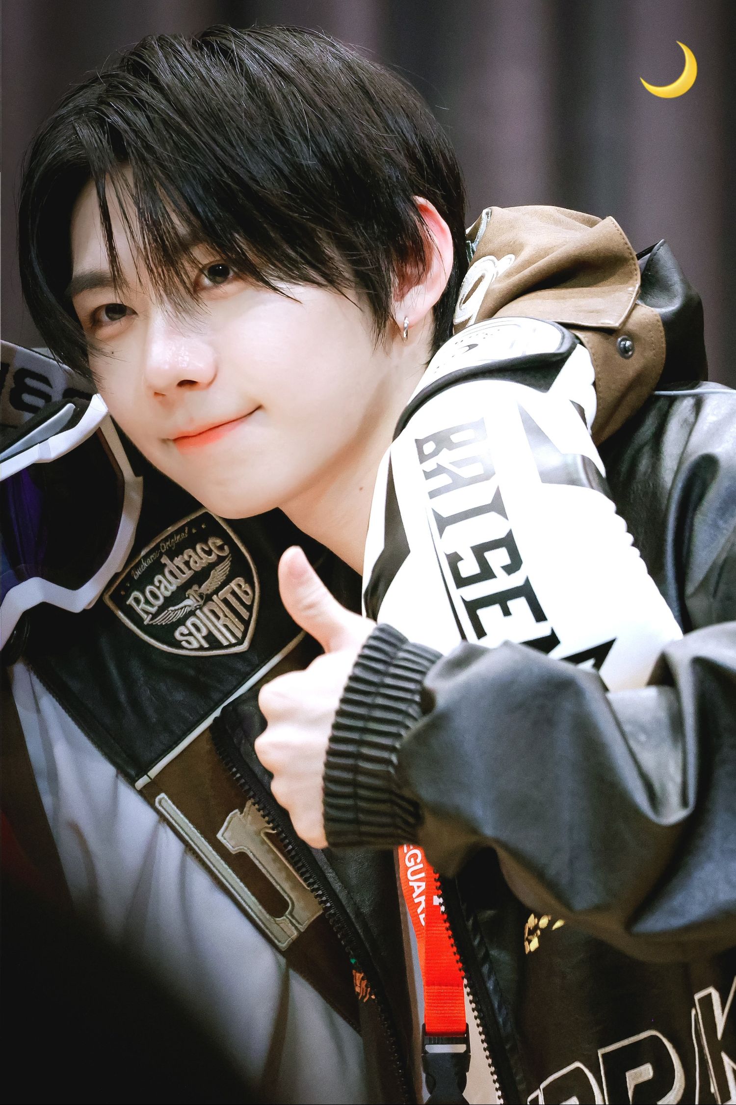 A moment captured by Park Han (AHOF)'s fan