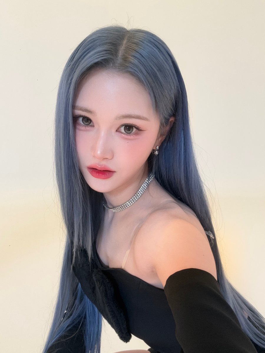 Recent activity shot of tripleS