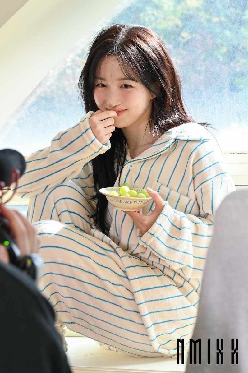 A moment captured by NMIXX's fan