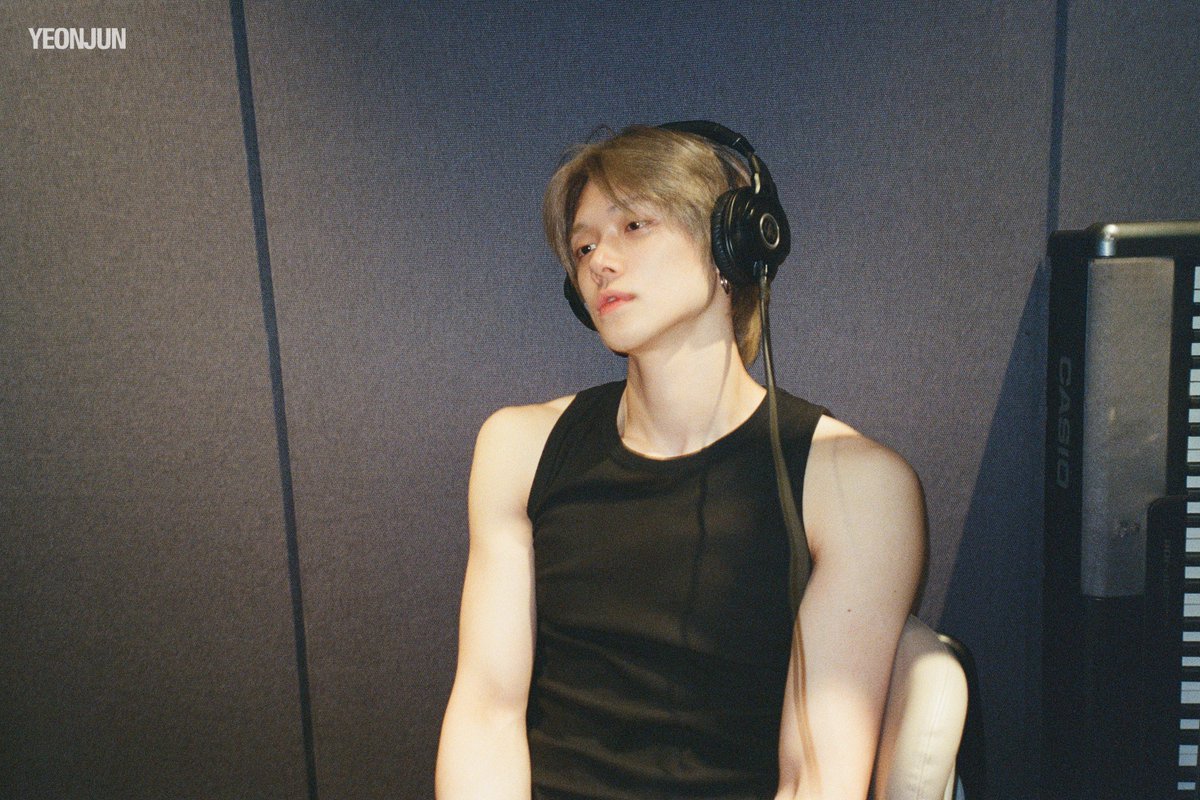 투모로우바이투게더의 비하인드 컷