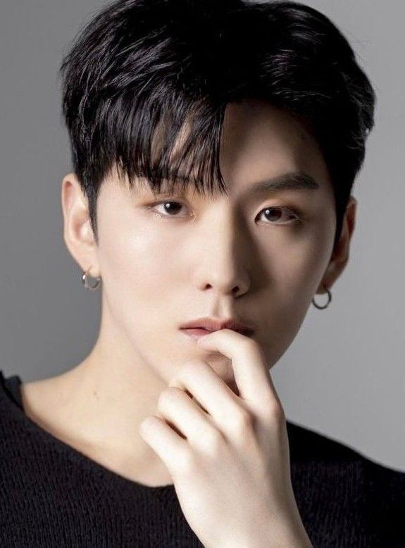 기현 (몬스타엑스)의 최신 사진