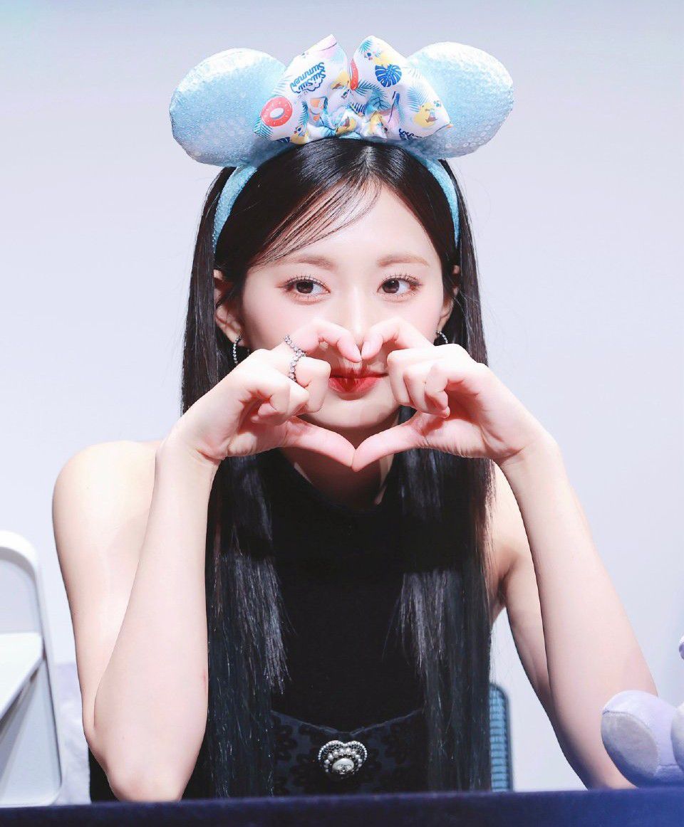 쯔위 (TWICE)의 비하인드 컷