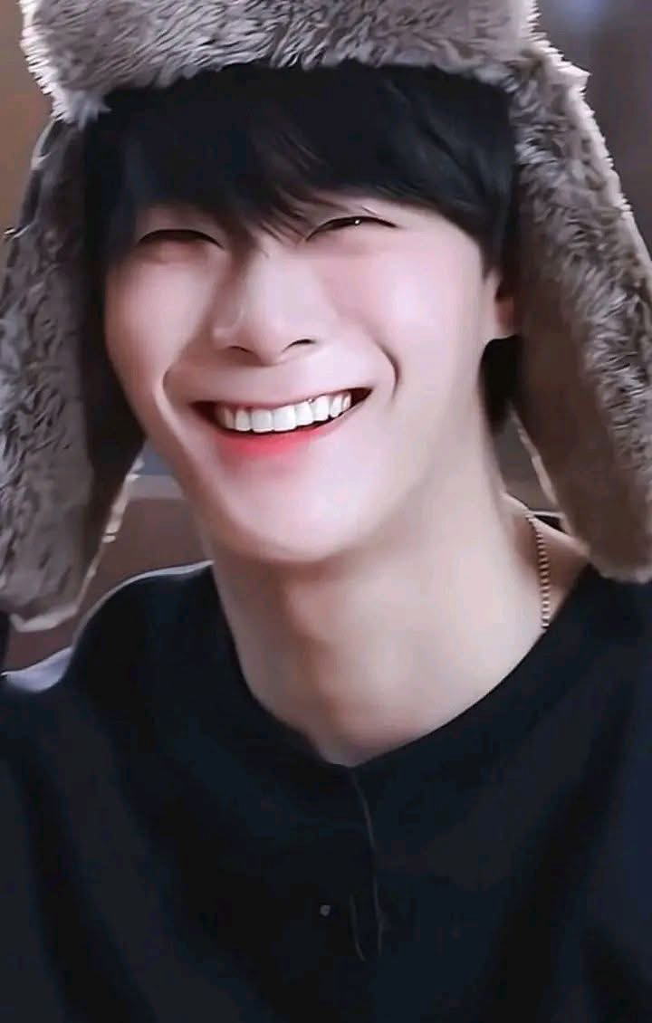 Behind-the-scenes cut of Moonbin (ASTRO)