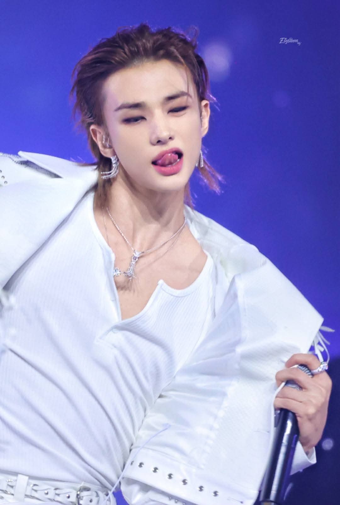 Latest photo of Hyunjin (Stray Kids)