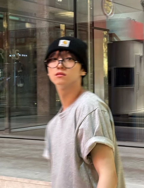 Behind-the-scenes cut of Yujun (Xikers)