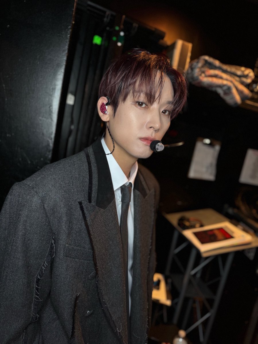 Behind-the-scenes cut of SF9