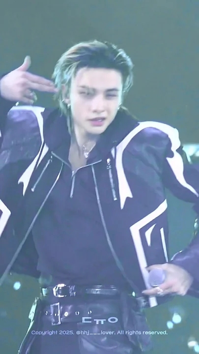 Fandom-recommended wallpaper image of Hyunjin (Stray Kids)