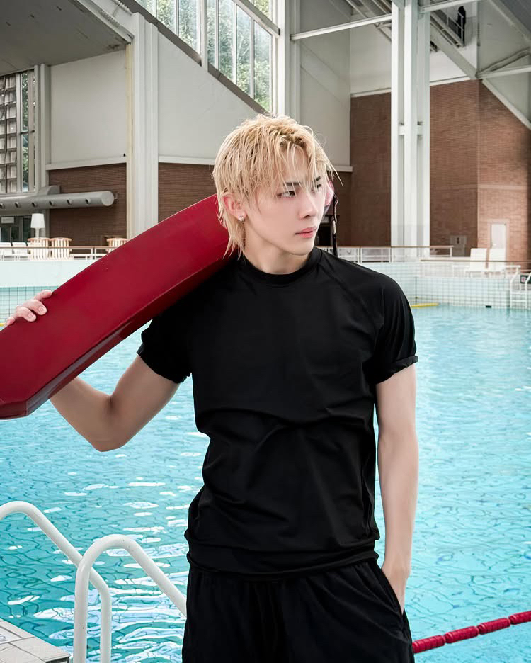 Behind-the-scenes cut of Nicholas (&TEAM)