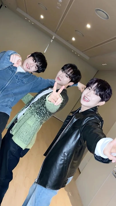 The most beloved wallpaper among Kim Junseo (ALPHA DRIVE ONE)'s fans