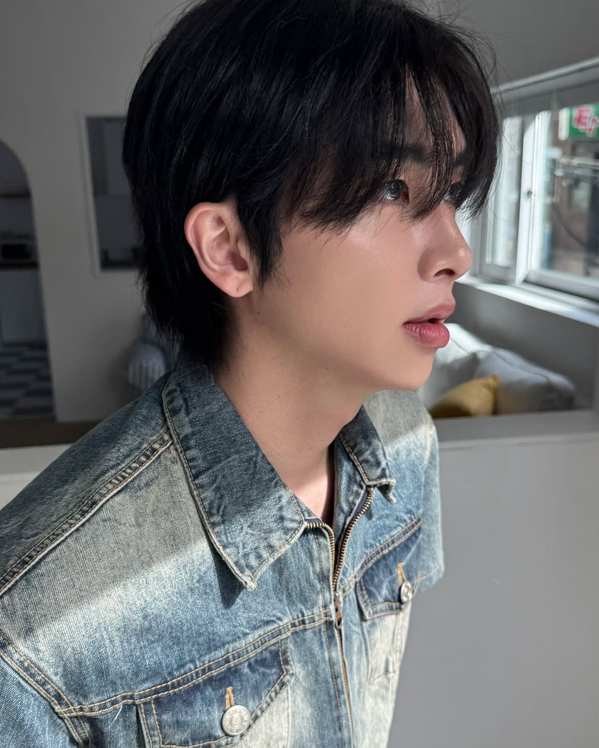 Recent activity shot of Xiao (UP10TION)