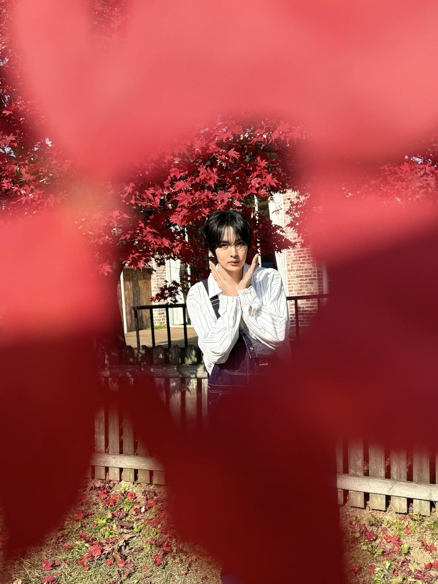 A moment captured by EPEX's fan