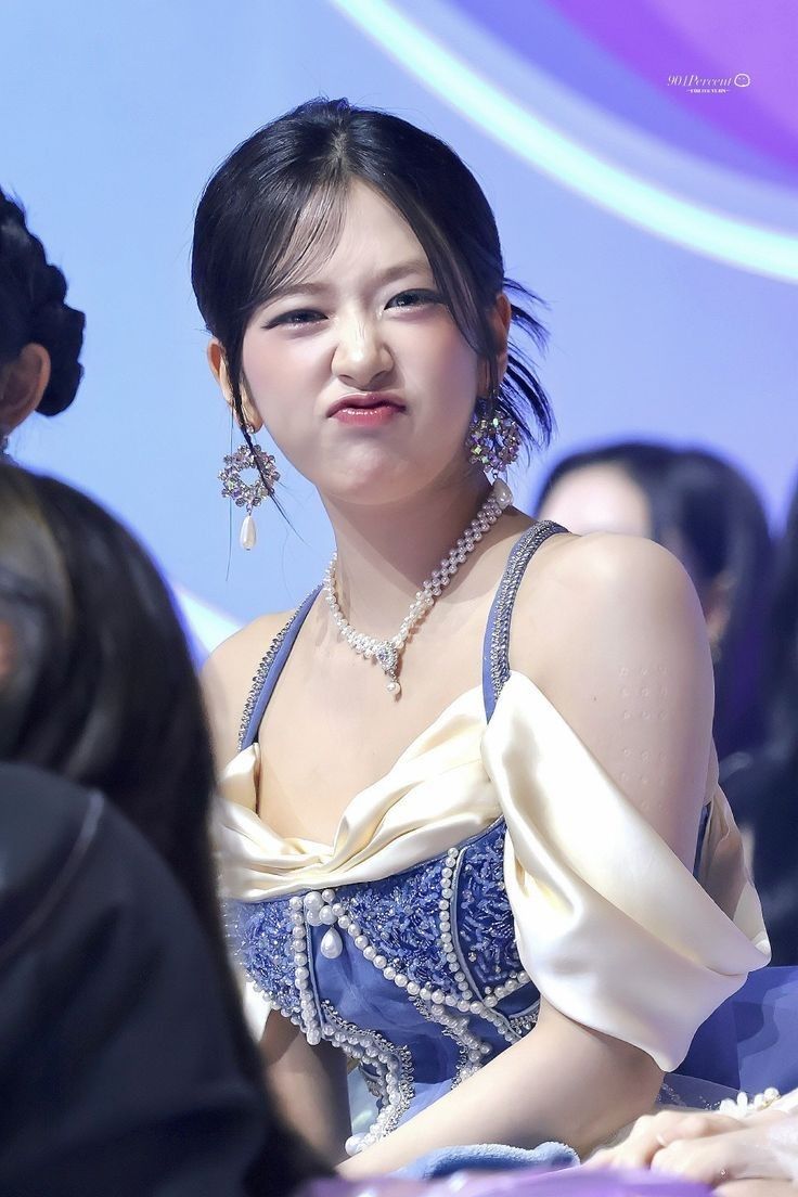 Behind-the-scenes cut of An Yujin (IVE)