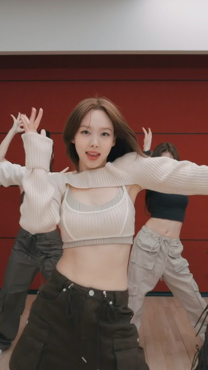 Recent activity shot of Momo (TWICE)