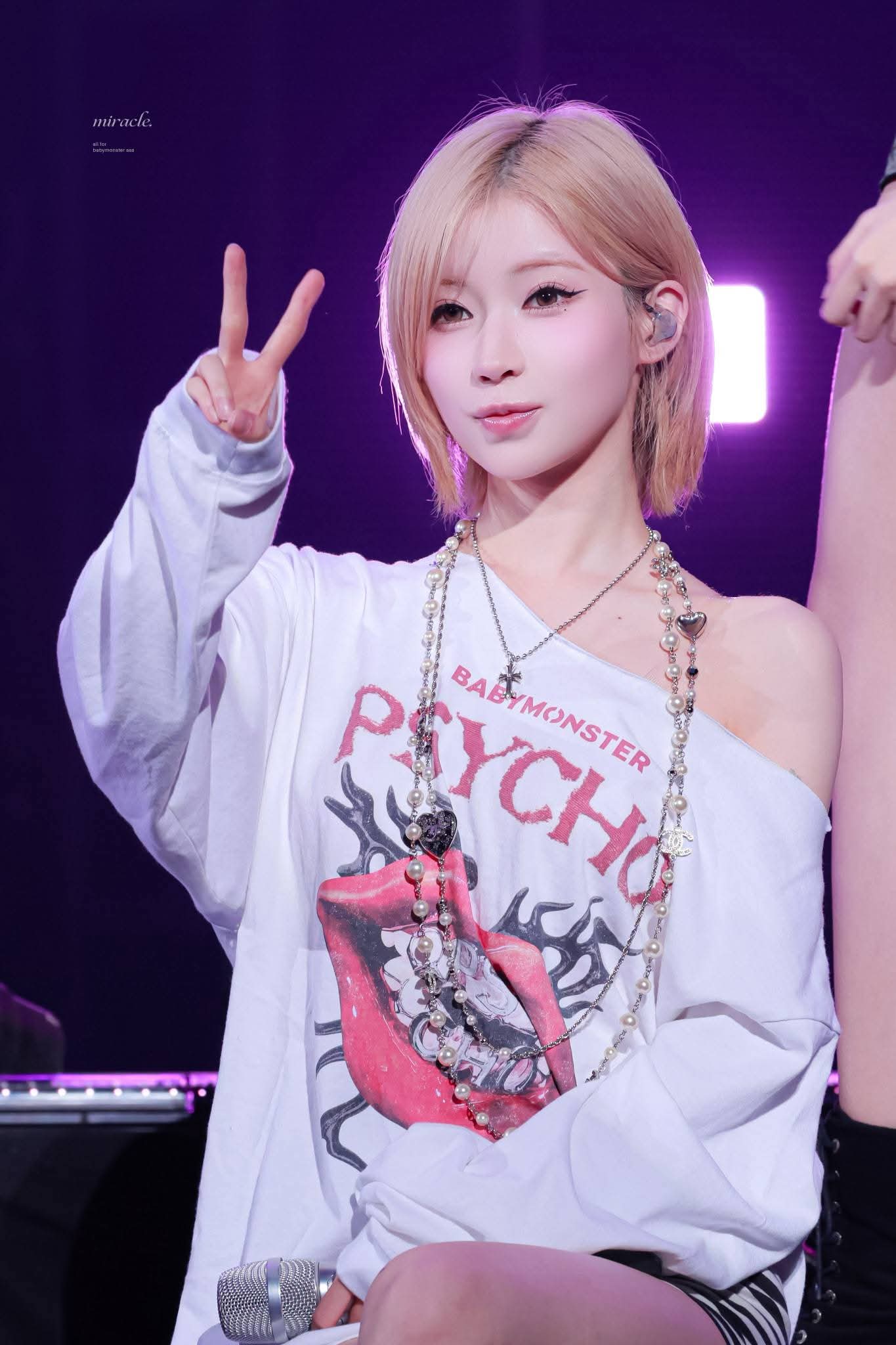 Behind-the-scenes cut of Asa (BABYMONSTER)