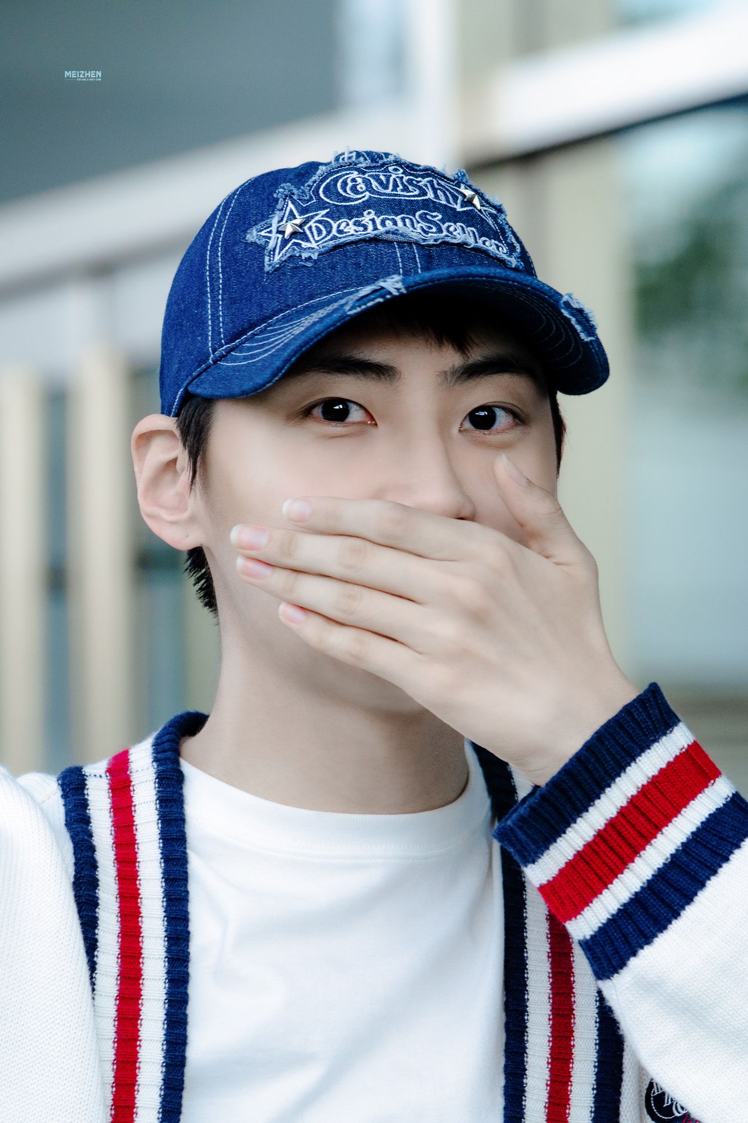 Behind-the-scenes cut of Lee Jinhyuk