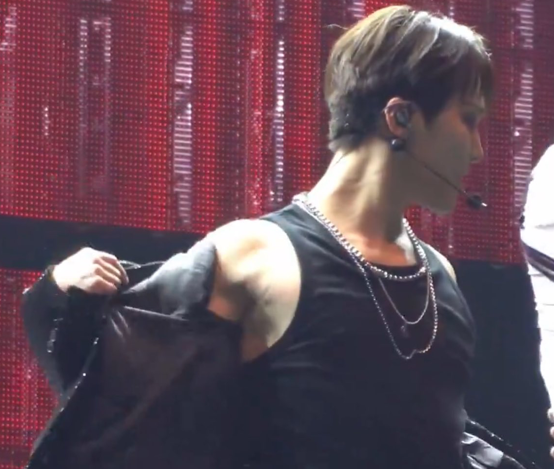 A moment captured by Dino (SEVENTEEN)'s fan