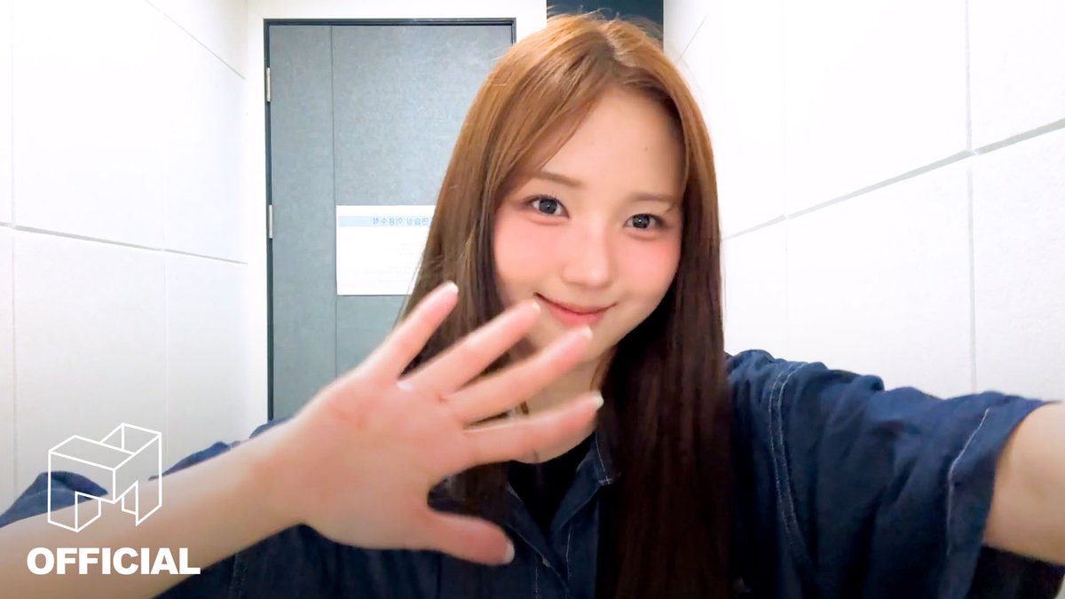 Latest photo of tripleS