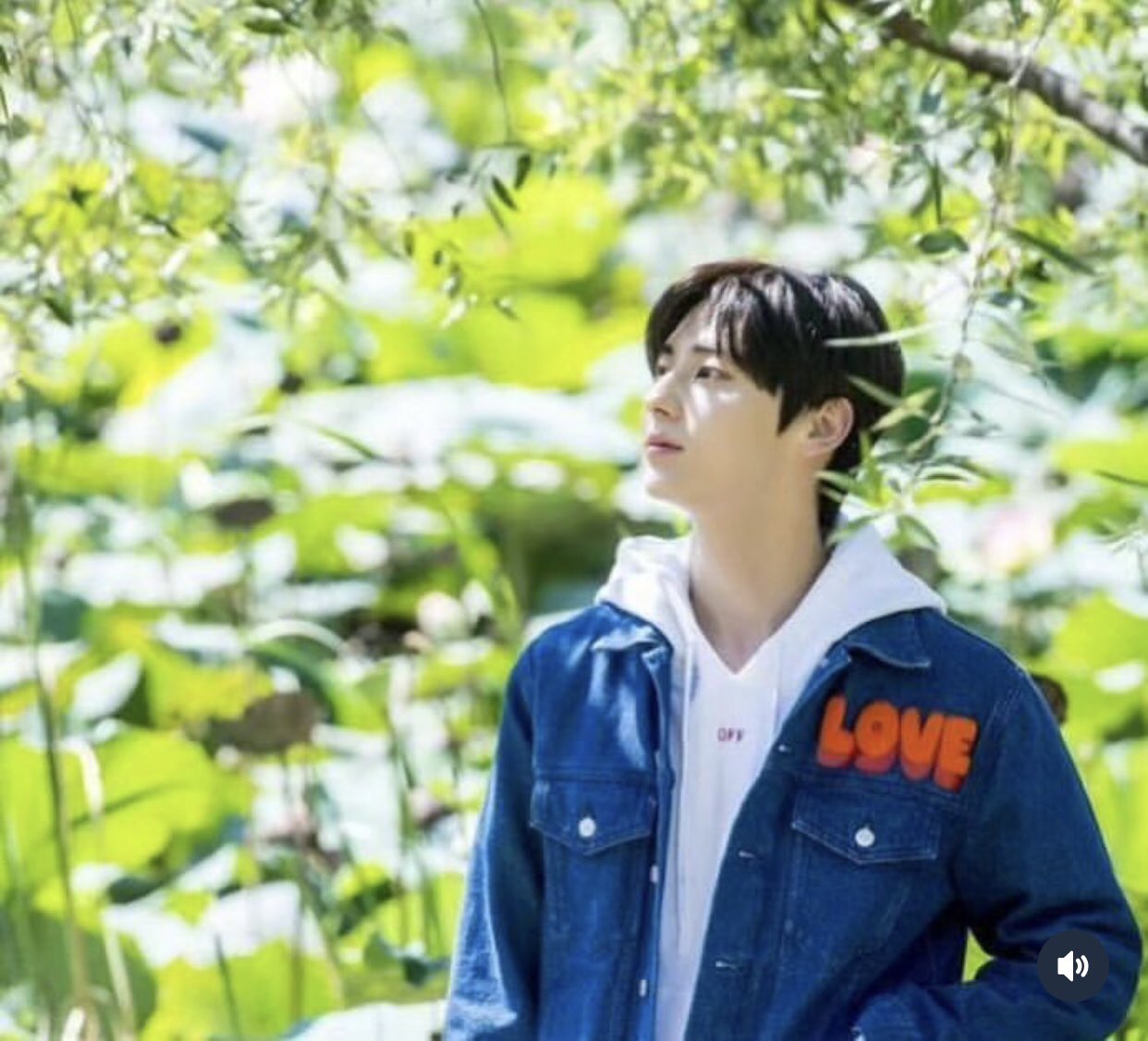 Behind-the-scenes cut of Hwang Minhyun