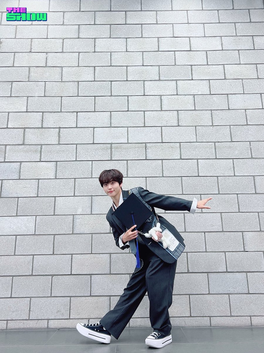 Recent activity shot of CRAVITY