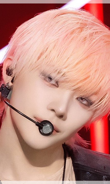 Momen yang diabadikan oleh penggemar Nicholas (&TEAM)