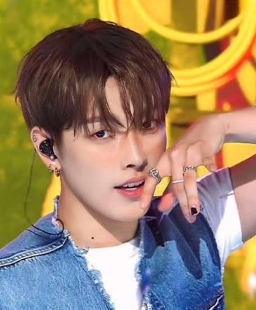 弘中 (ATEEZ)的最新活動照片